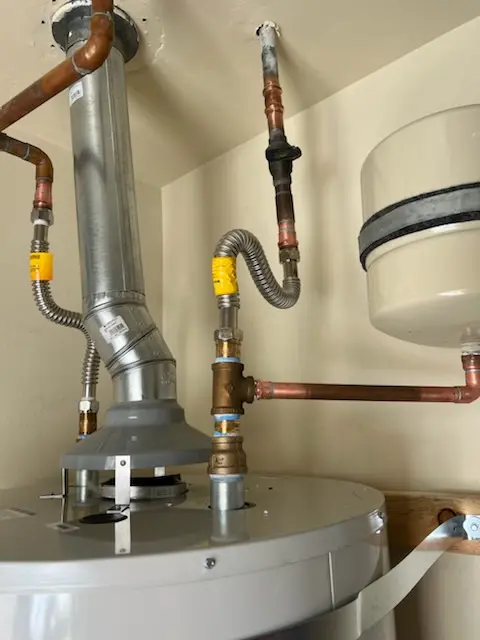 Water heater installation and plumbing repair in Beechwood